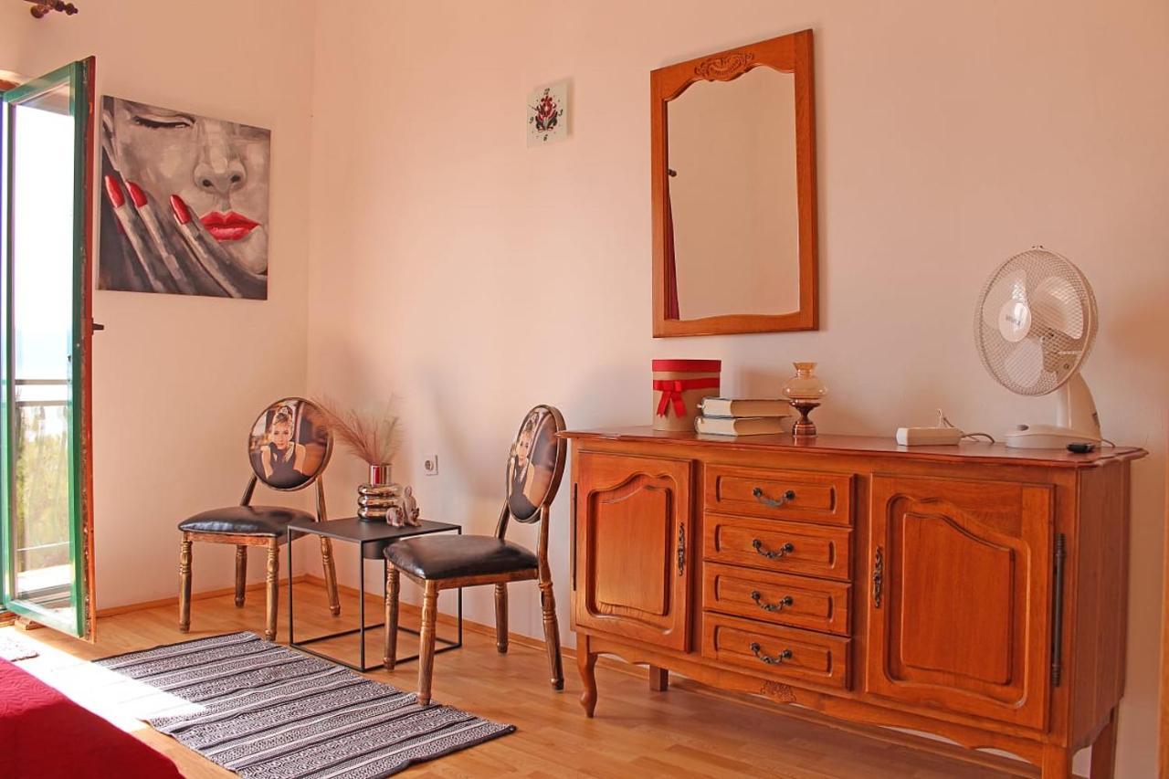 Apartments Gabriela Drvenik  Kültér fotó